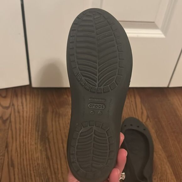 CROCS  KADEE Slip On Flats Black Women's Size 6 - Picture 5 of 6